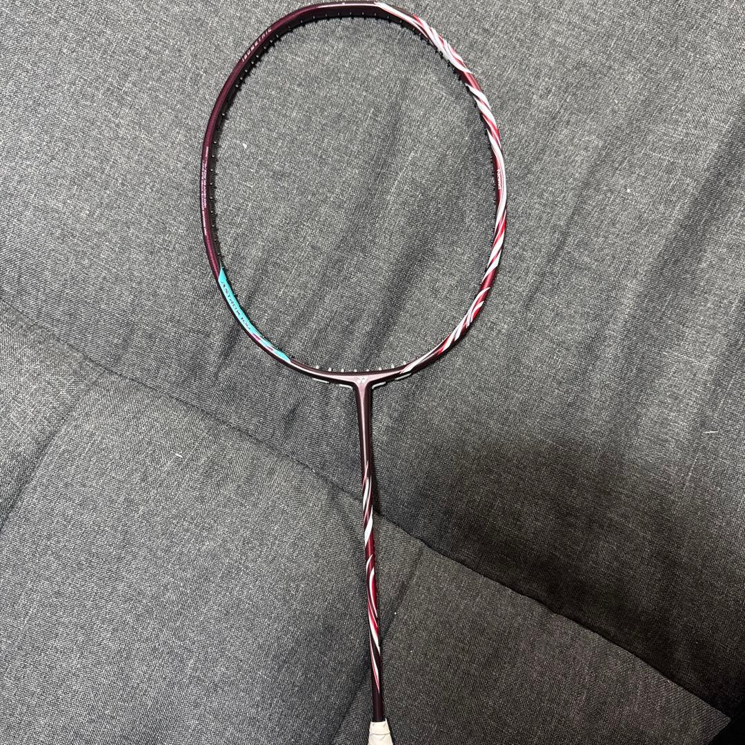 バドミントンラケット 100zz ジャンク品