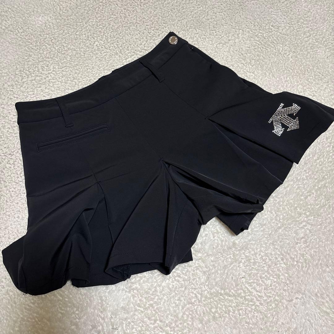 希少❣️デサント　キラキラロゴマーク　プリーツパンツ　S 表記ですがXS相当