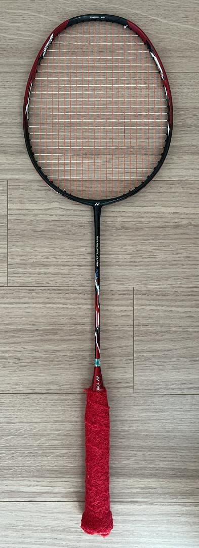 【美品】YONEX ナノフレア700（NANOFLARE 700） 5UG5