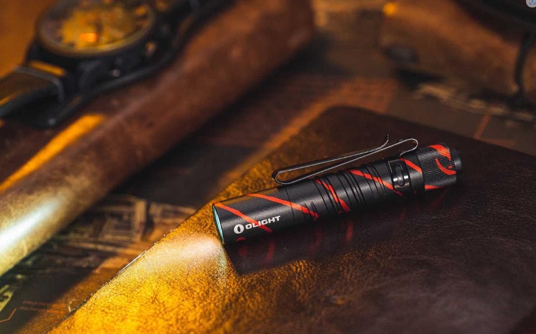 Olight オーライト i3T EOS LED ライト ブラックラバ 1個