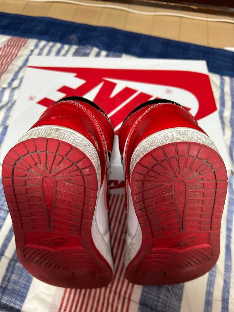 NIKE Air Jordan 1 retro high OG レッド/ホワイト