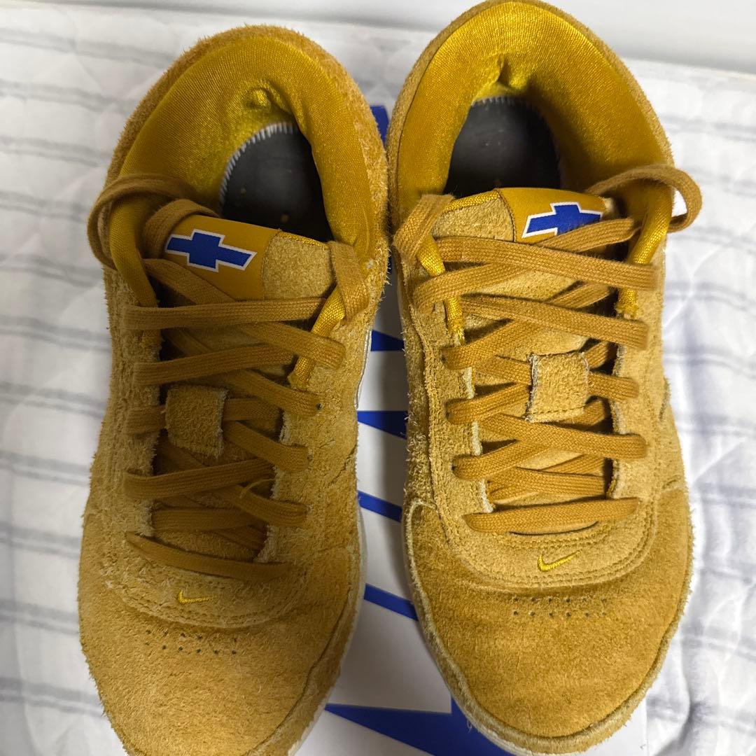 NIKE BOOK 1　ナイキ ブック1 海外限定book1 Gold Leaf
