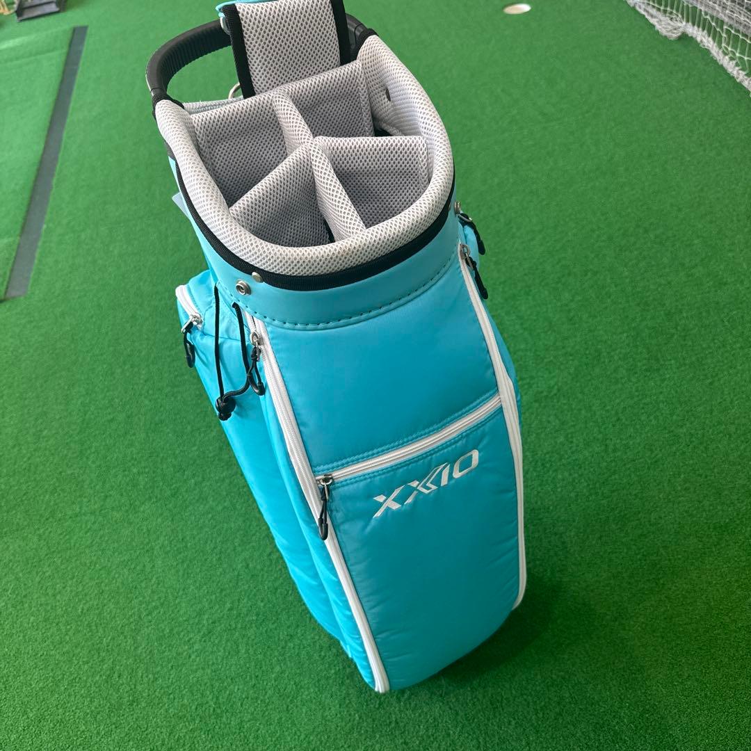 新品未使用 XXIO スタンド式ゴルフバッグ 水色