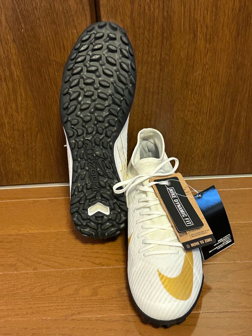 【新品未使用】Nikeズームマーキュリアルスーパーフライ10アカデミー TF