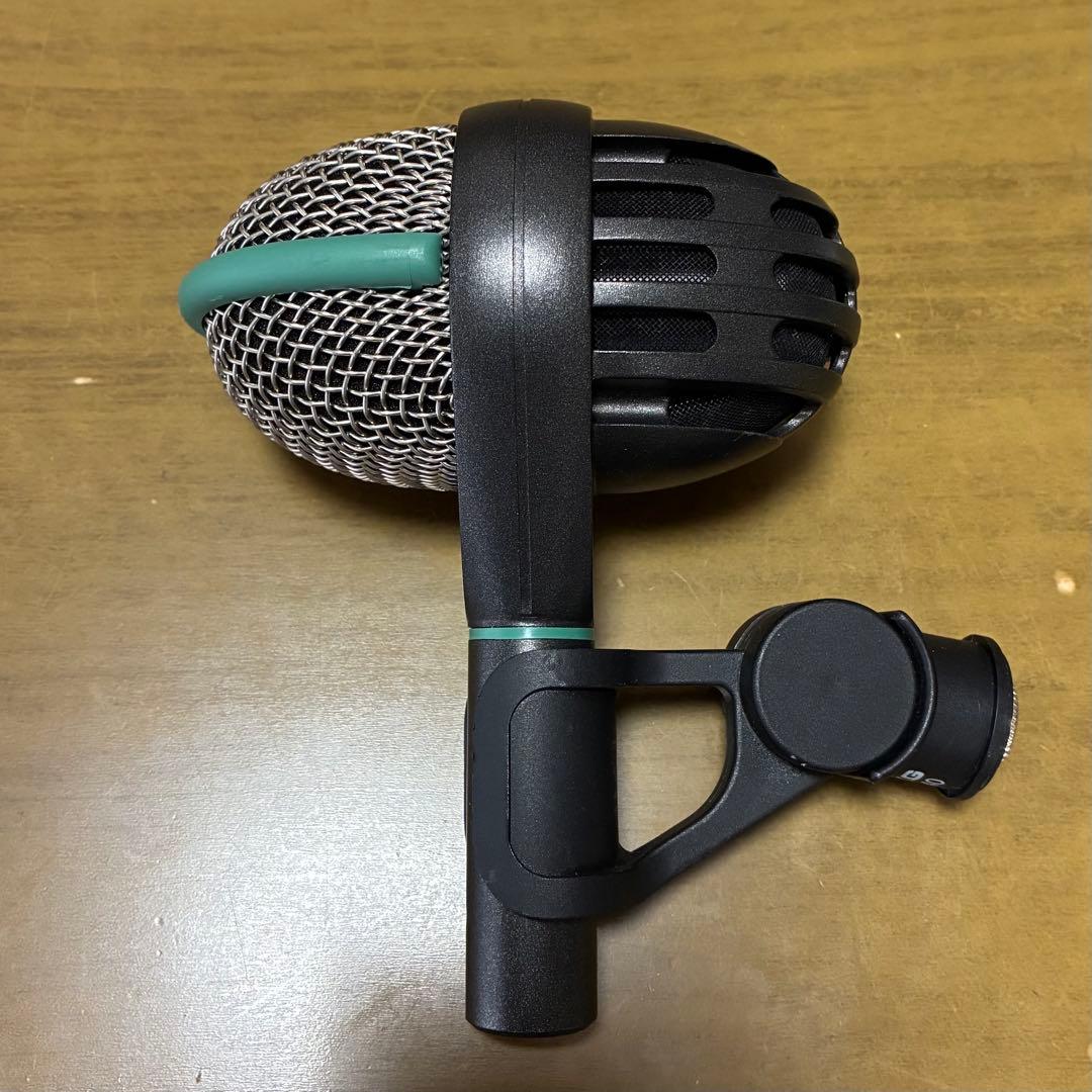 AKG D112 ダイナミックマイク