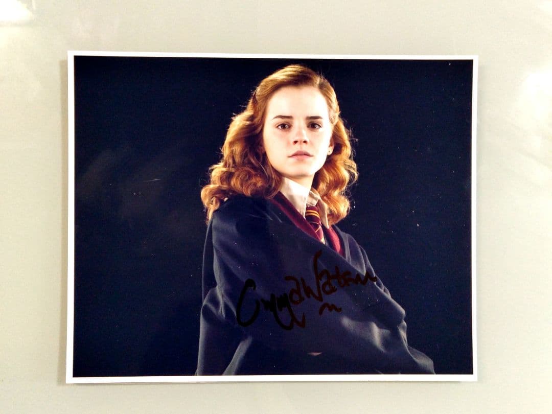 セール中…エマ・ワトソン直筆サイン入り超 大型写真…Emma Watson …⑧