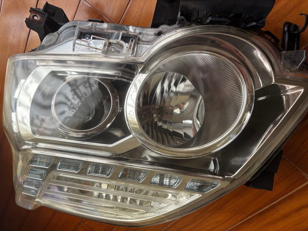 エクストレイルT31後期 左右ヘッドライト HID