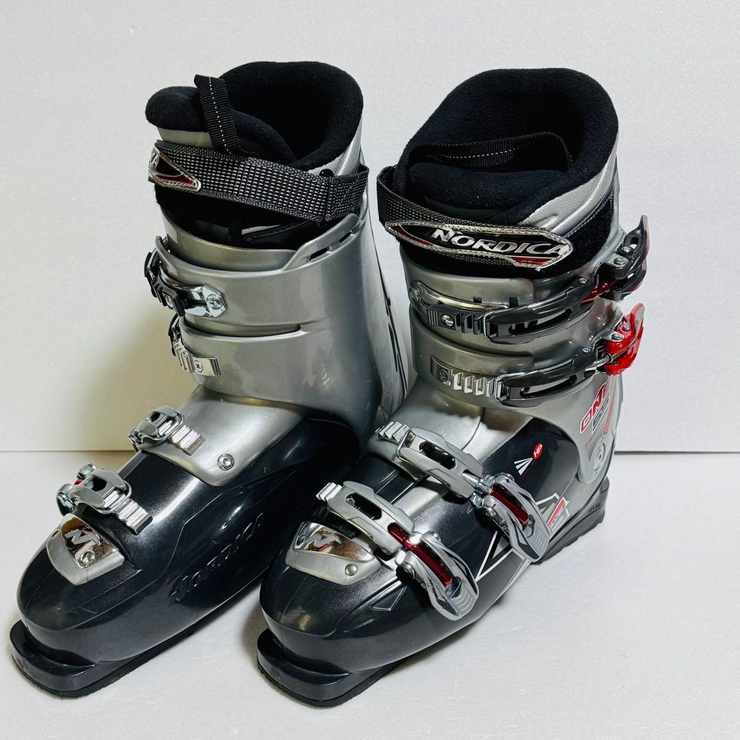 28cm28.5cm スキーブーツNORDICA グレーシルバー灰色初心者特価