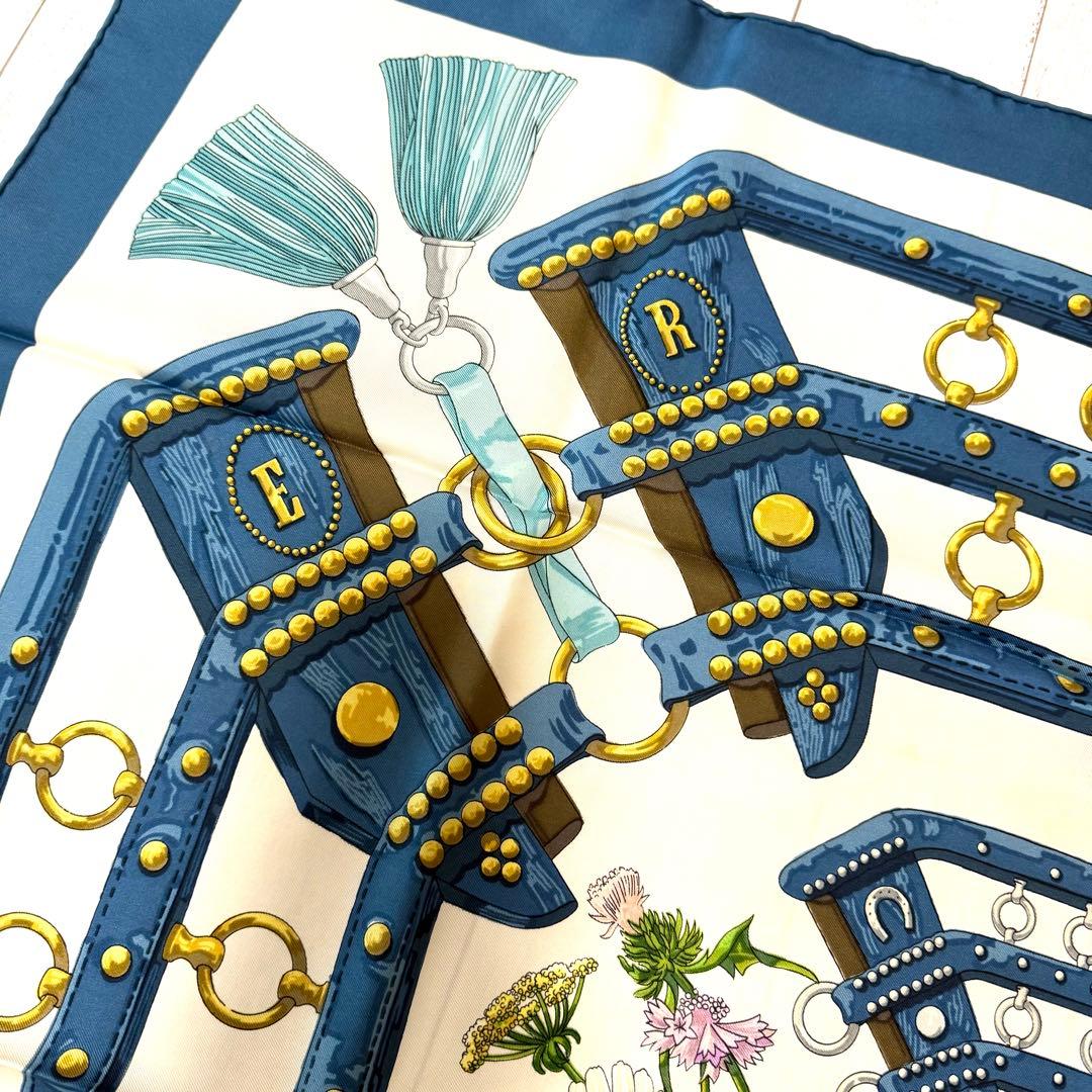 HERMES エルメス　カレ90 シルクスカーフ 「aux champs」ブルー