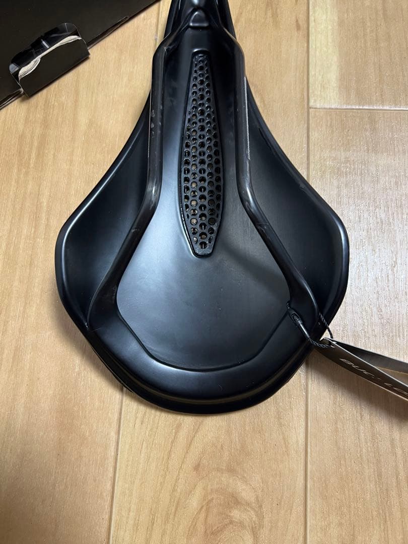 3D プリント フルカーボンサドル 新品
