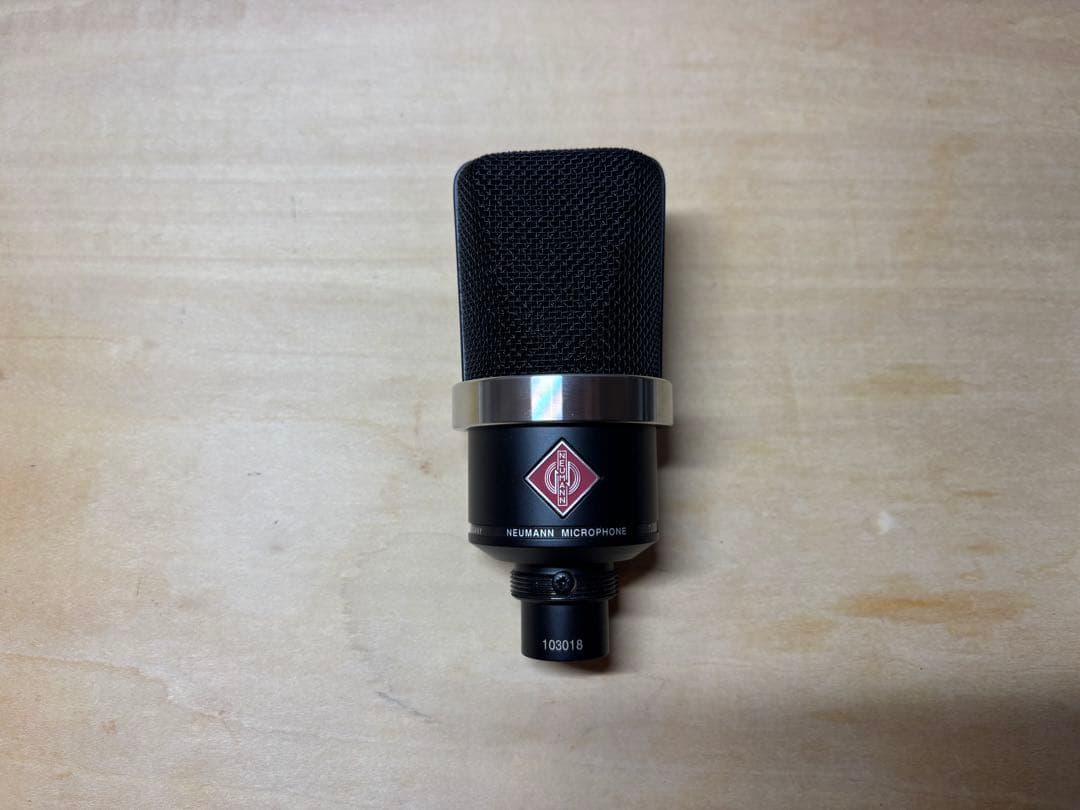 Neumann TLM102 コンデンサーマイク