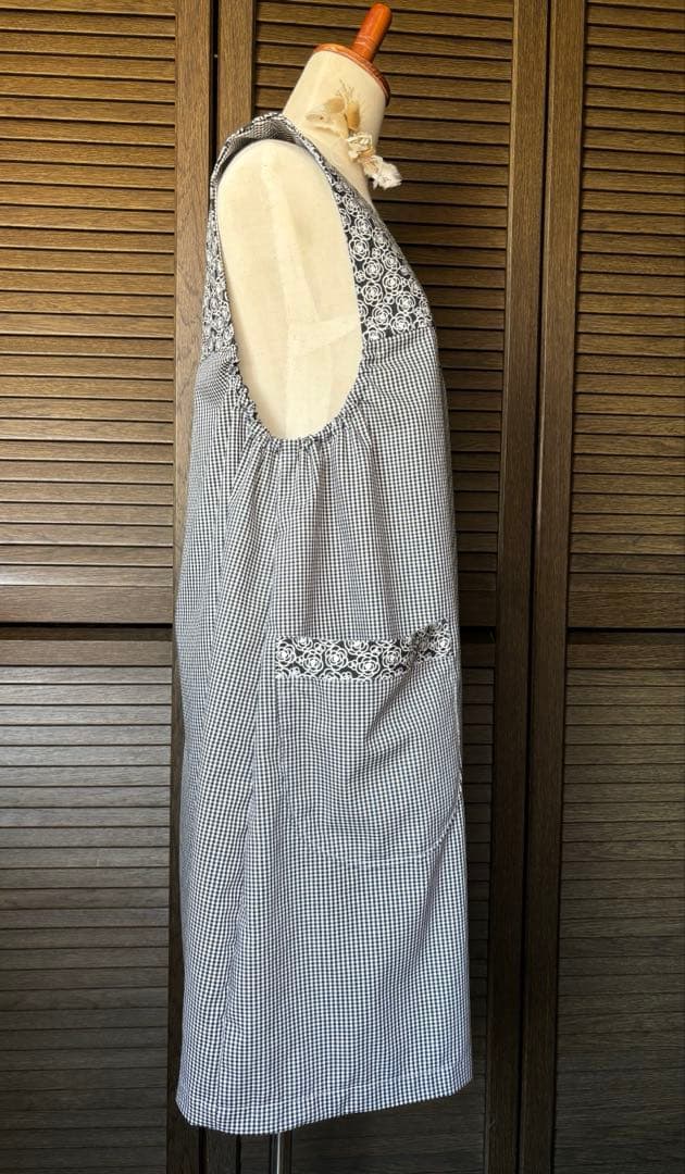 マぁガレット　エプロン　ハンドメイド　割烹着　保育士　介護　ワンピース