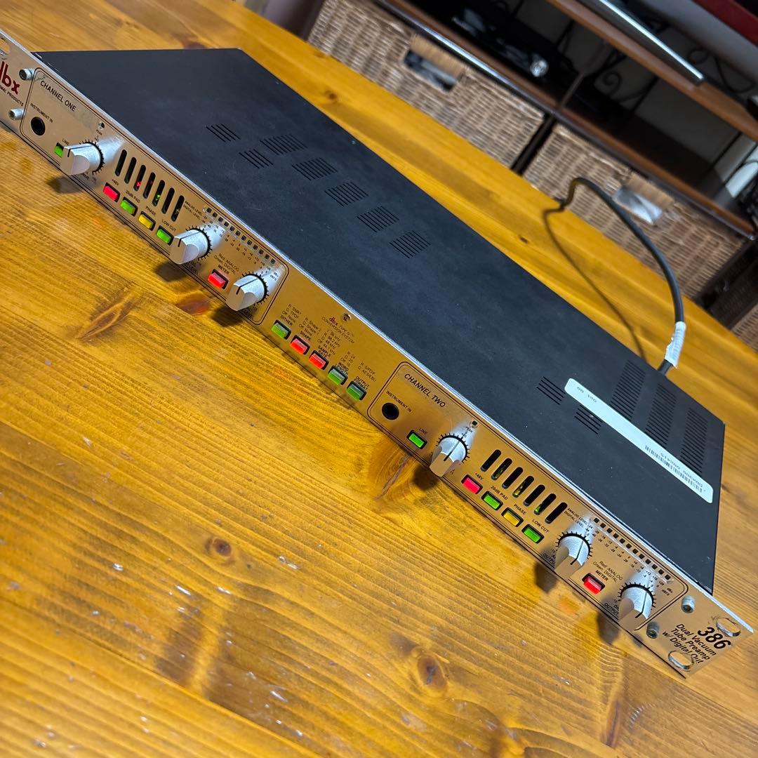 DBX386 デュアル真空管プリアンプ