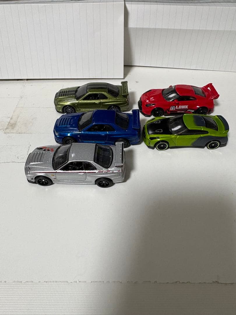 ホットウィールミニカー GTRセット13台+おまけ 2台
