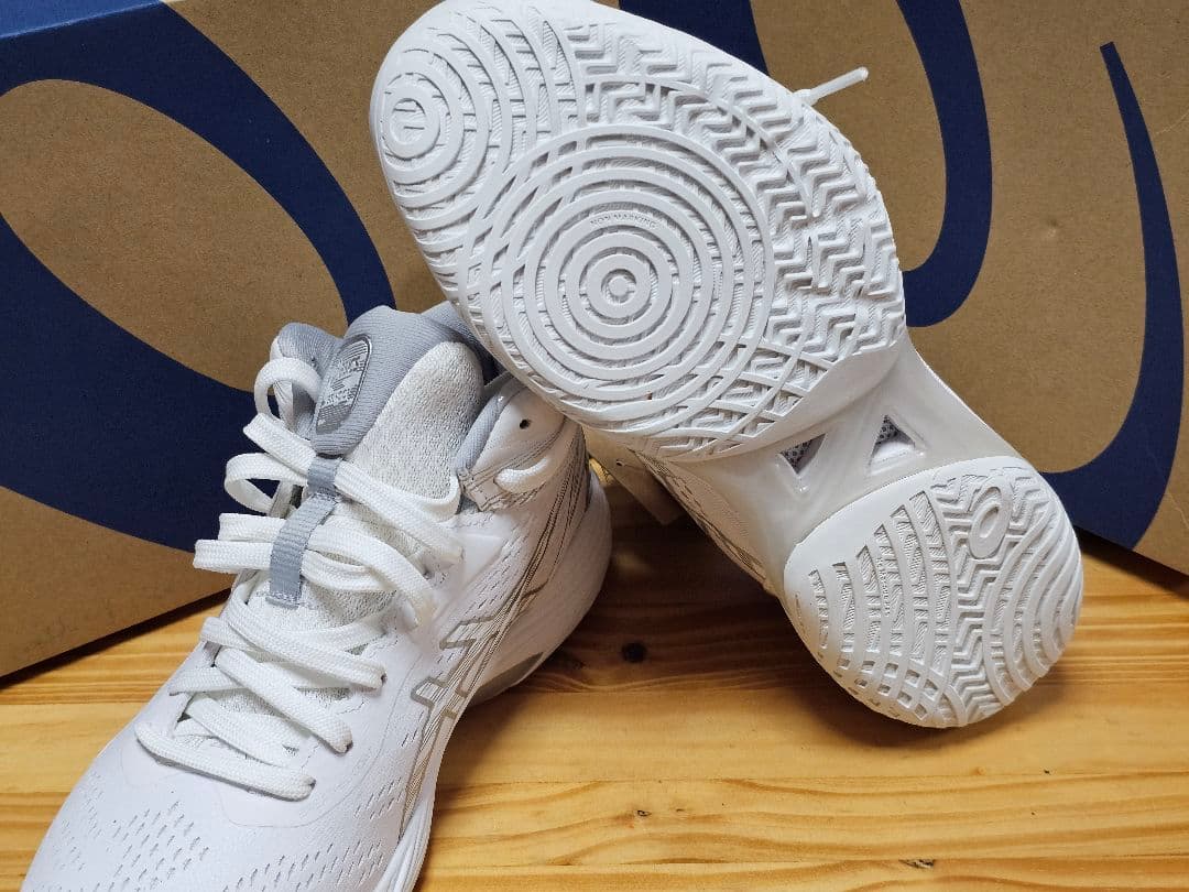 ASICS バスケットシューズ ホワイト GELHOOP V14