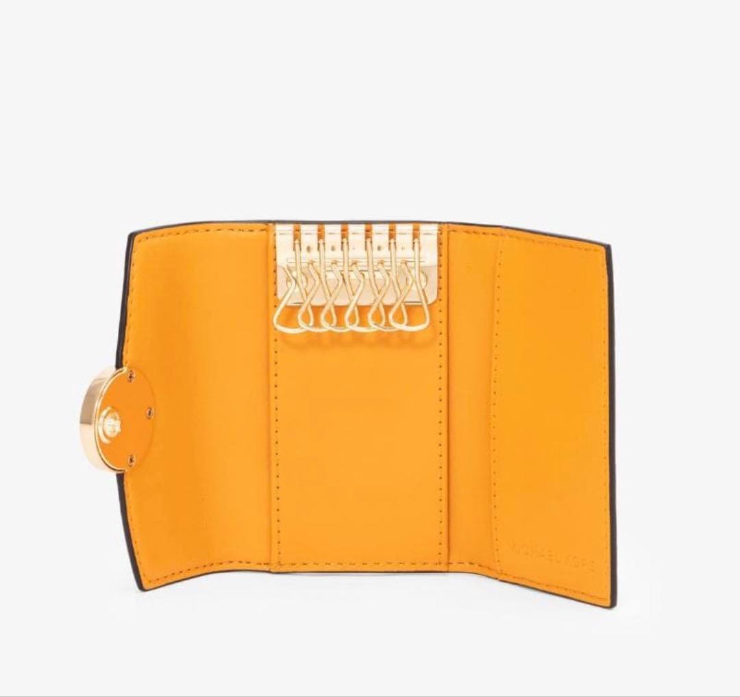 新品未使用　Michael Kors イエローキーケース