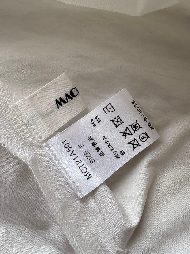 【美品】MACCATT マチャット　アシメビックカラーブラウス 《ホワイト》