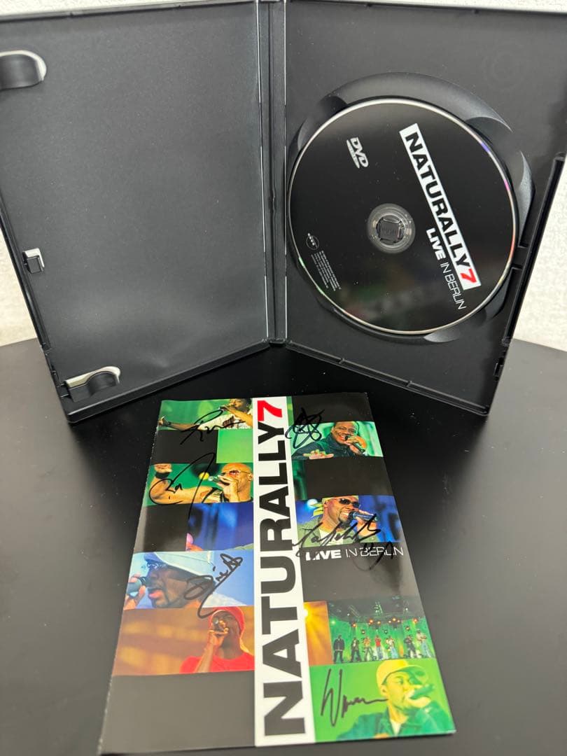 NATURALLY7 LIVE IN BERLIN サイン入り DVD