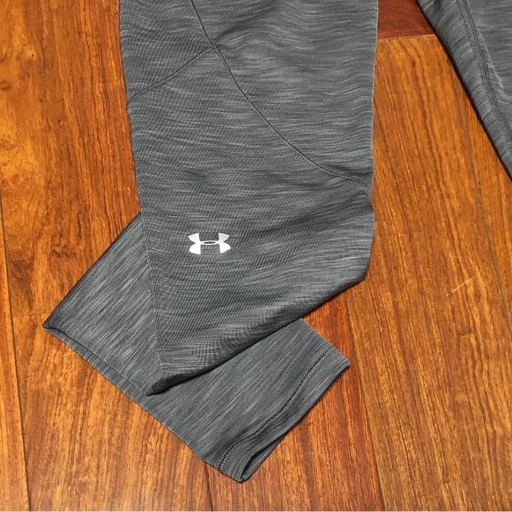 UNDER ARMOUR  レギングス