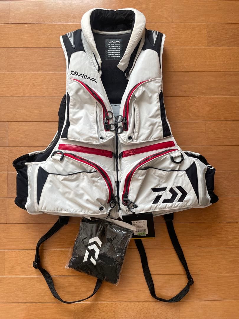 【中古美品】ダイワ DF-3506 バリアテック 枕付きフロートベスト L