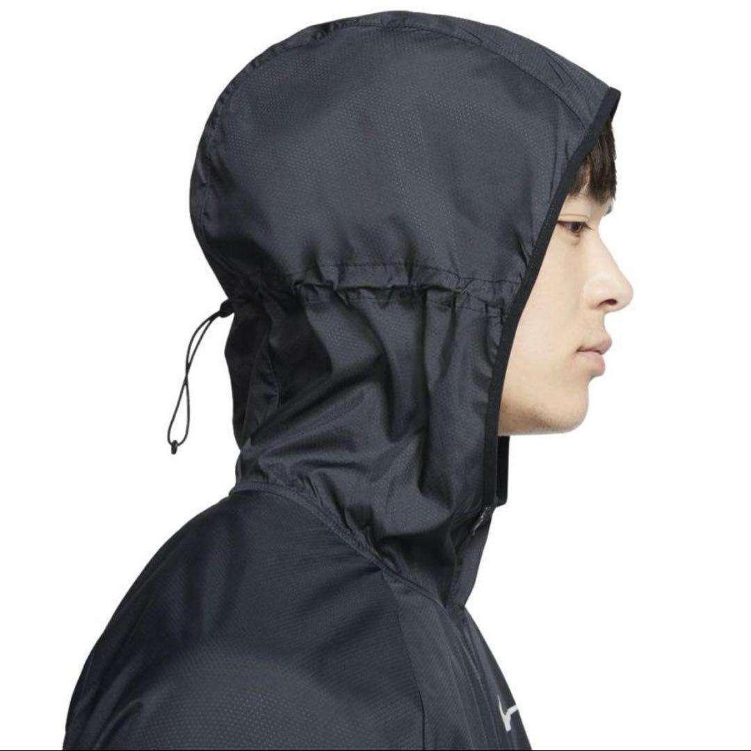 L ☆新品☆ ナイキ　エッセンシャル フーデッド 軽量薄手ランニングジャケット