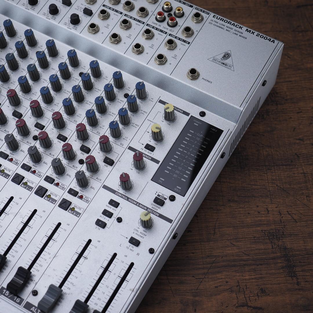 BEHRINGER MX2004A 　ACアダプターなしだけど動作確認済品