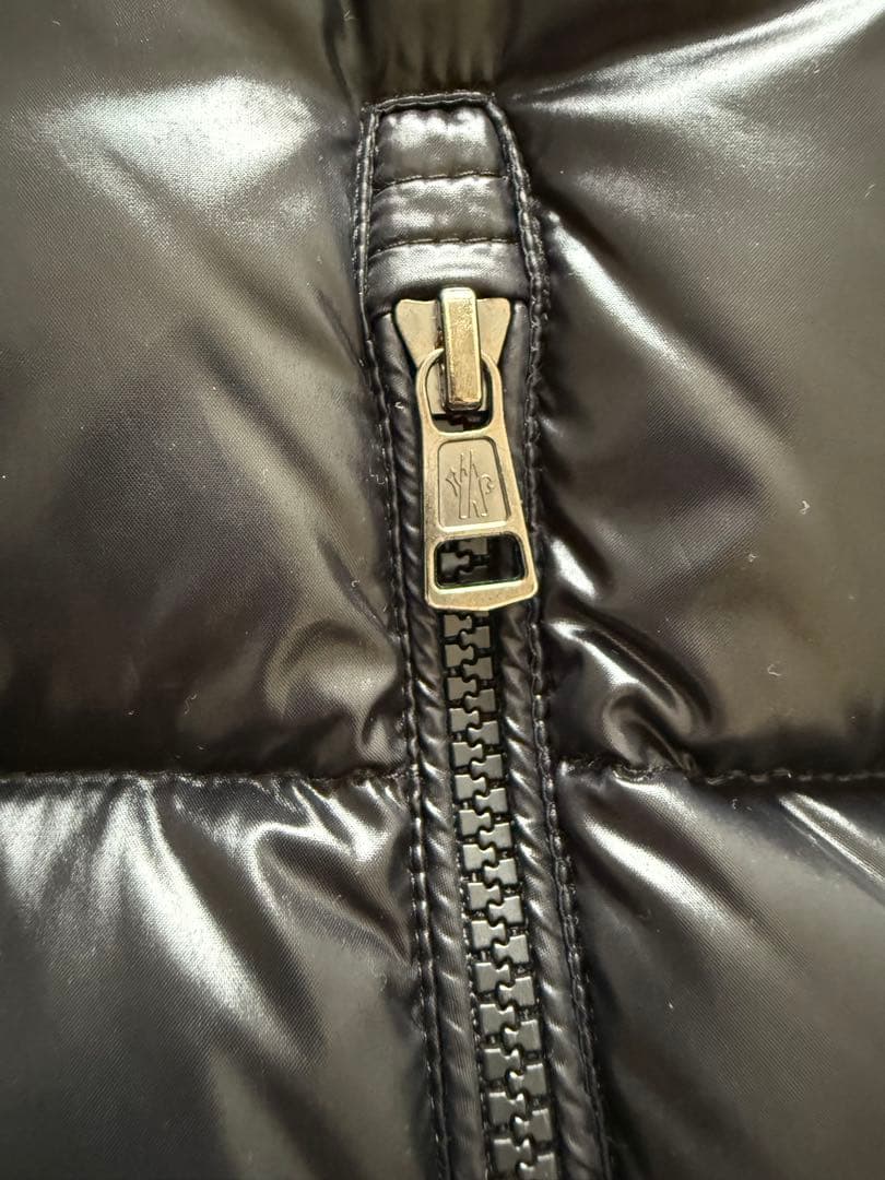 MONCLER BORMES GILET ブラック ダウンベスト モンクレール