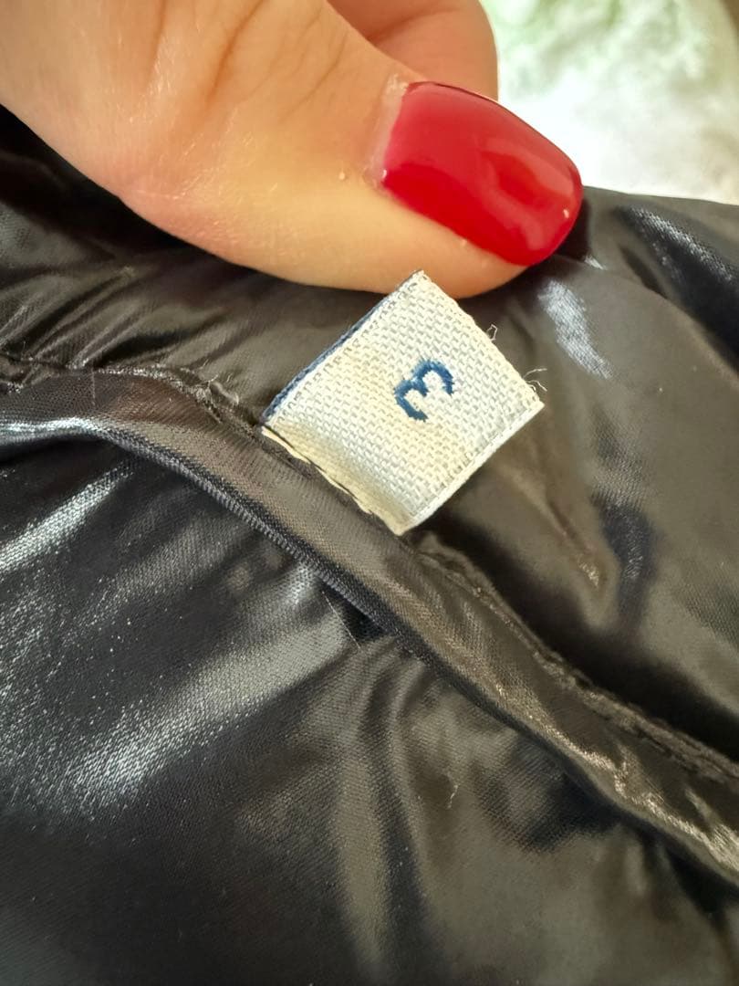 MONCLER BORMES GILET ブラック ダウンベスト モンクレール
