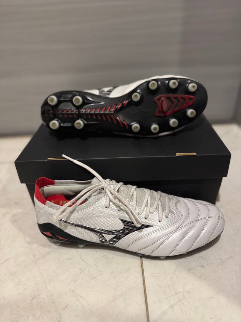 Mizuno Morelia サッカーシューズ ホワイト/レッド