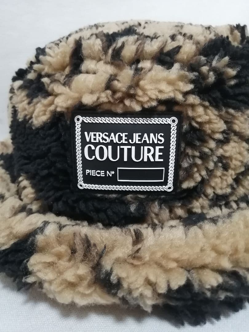 ♂♀新品・ハット【Versace Jeans Couture】ボア素材　М