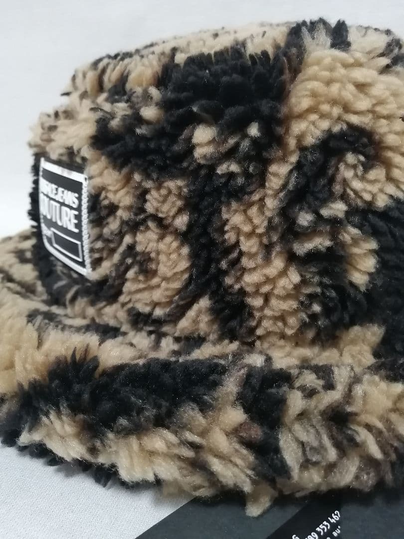 ♂♀新品・ハット【Versace Jeans Couture】ボア素材　М