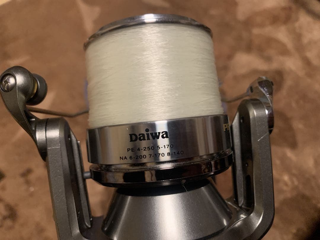 ダイワ　遠投カゴ釣り用リール　プロカーゴ4500遠投 DAIWA