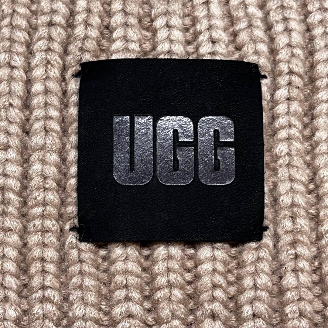 【新品未使用】UGG ニット帽 ビーニー　PUTTY モカ　ベージュ　01