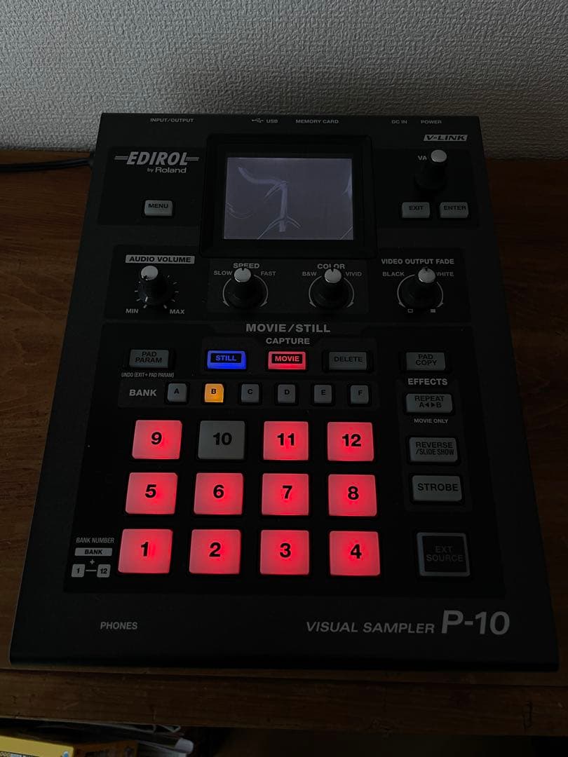 Roland EDIROL P-10 映像サンプラー　VJ