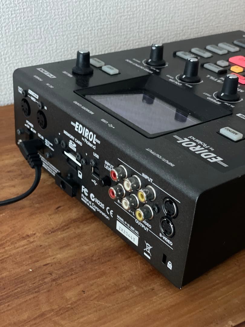 Roland EDIROL P-10 映像サンプラー　VJ