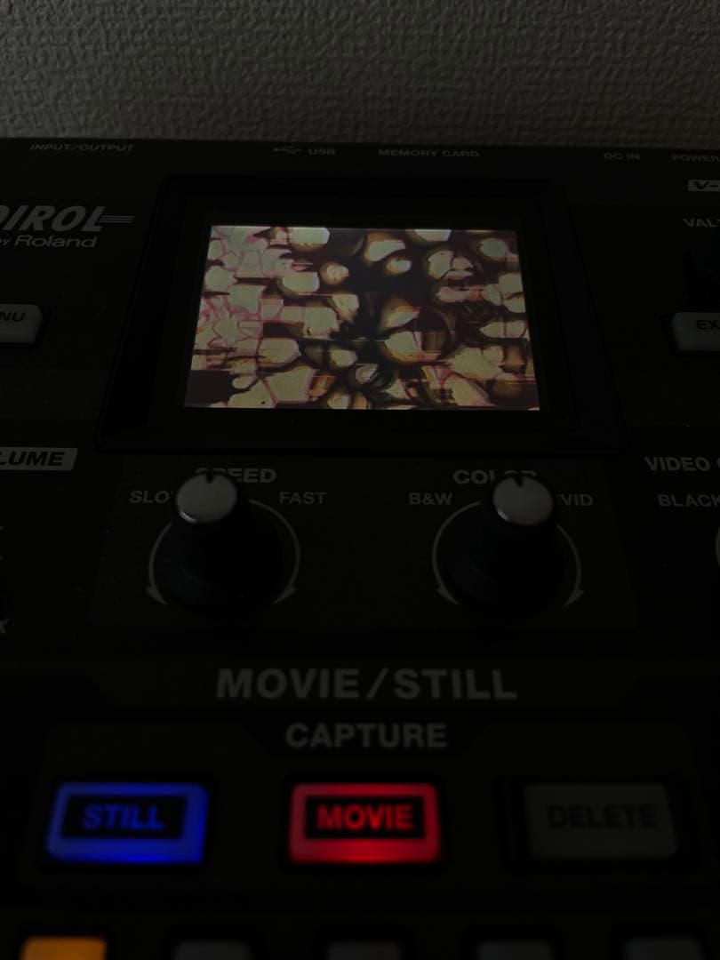 Roland EDIROL P-10 映像サンプラー　VJ