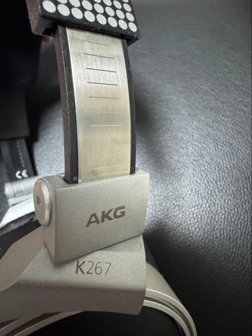 ヘッドホン AKG K267 TIESTO