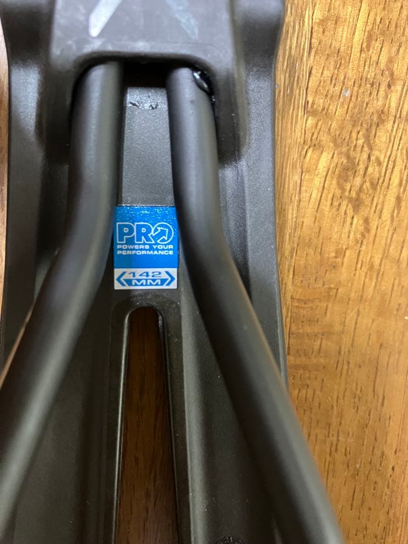 PRO サドル　パフォーマンス　 142mm