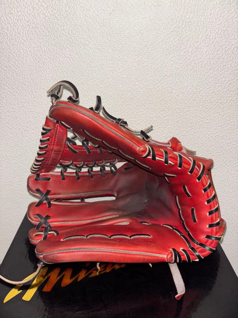 Mizuno Global Elite レッドグローブ
