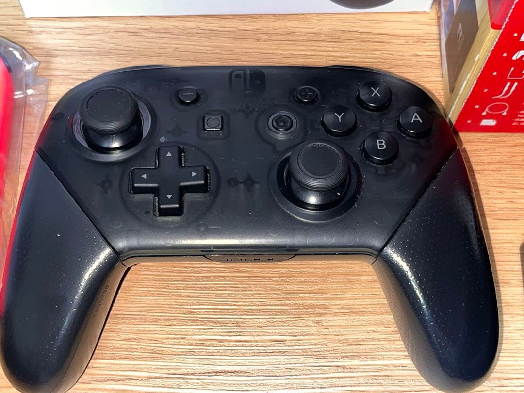 Nintendo Switchネオン　バッテリー強化版箱付プロコントローラー付