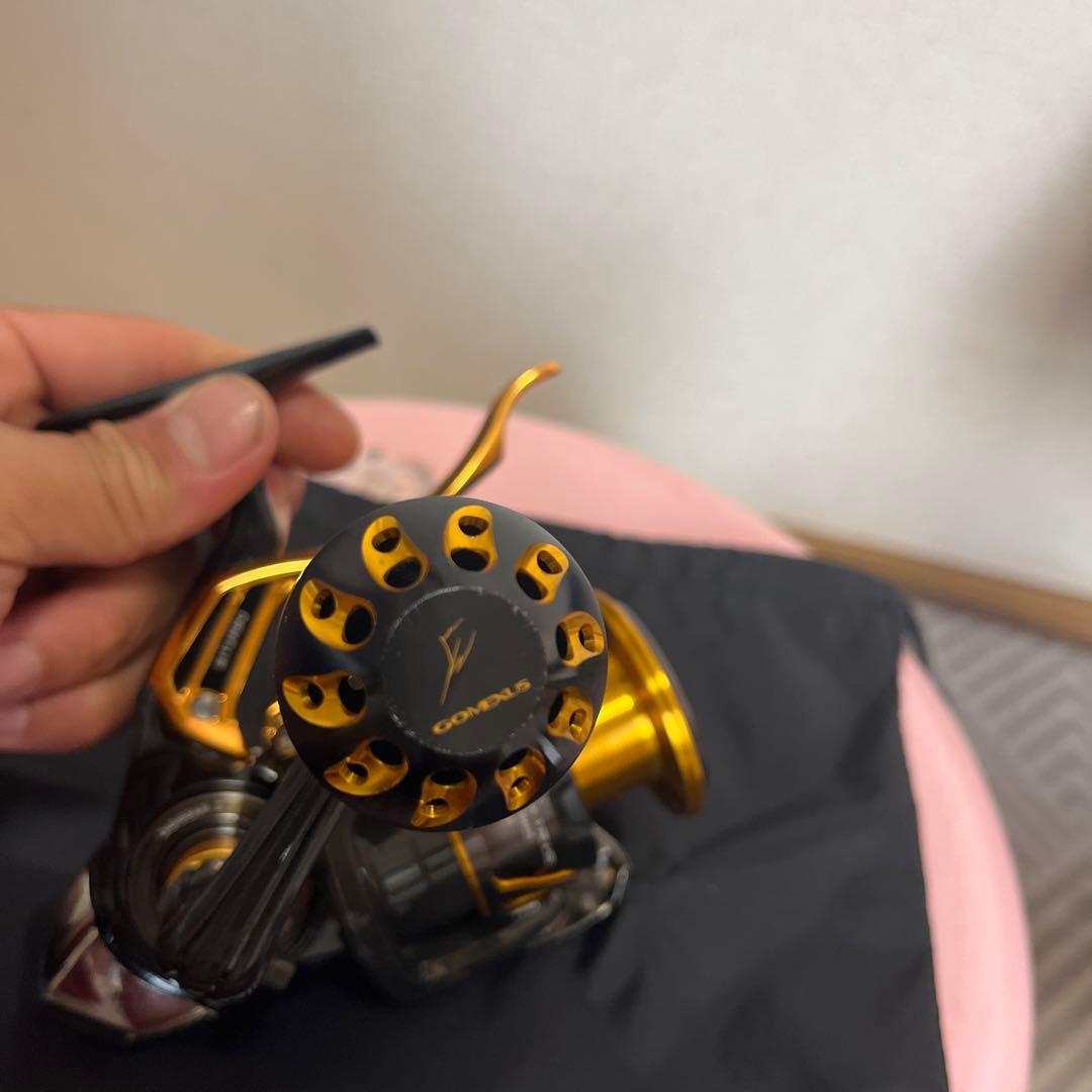 DAIWA LAXUS 3000LBDスピニングリール ブラック/ゴールド