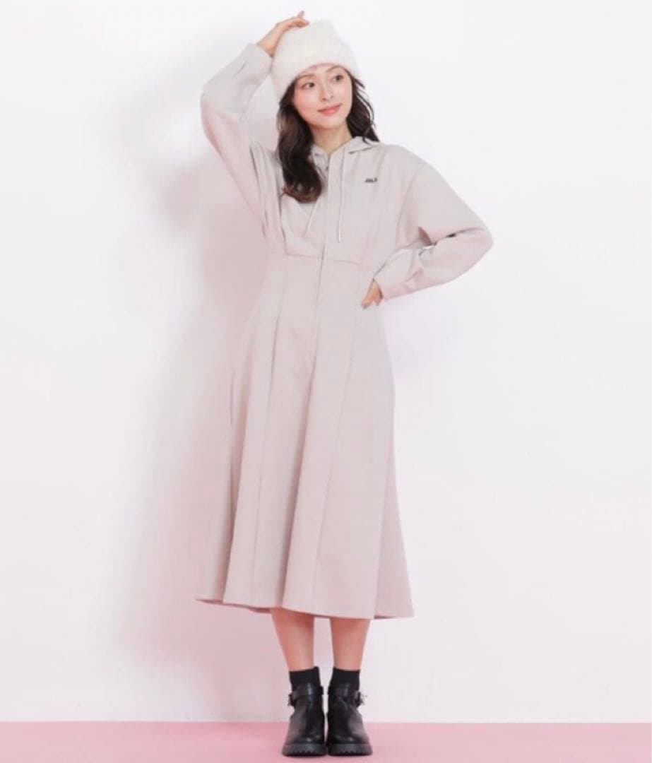 JILL by JILL STUART ♡ダイバーフーディー　ロングワンピース