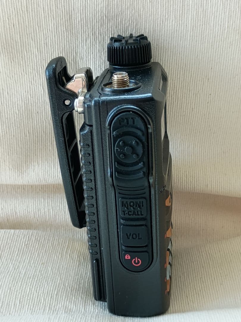 t*T様 YAESU FT-70D エアバンドSP外箱オプション品付き