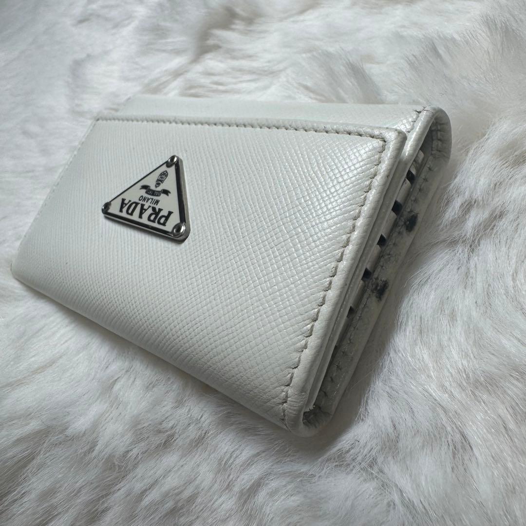PRADA 6連キーケース サフィアーノ 白 三角ロゴ 箱付