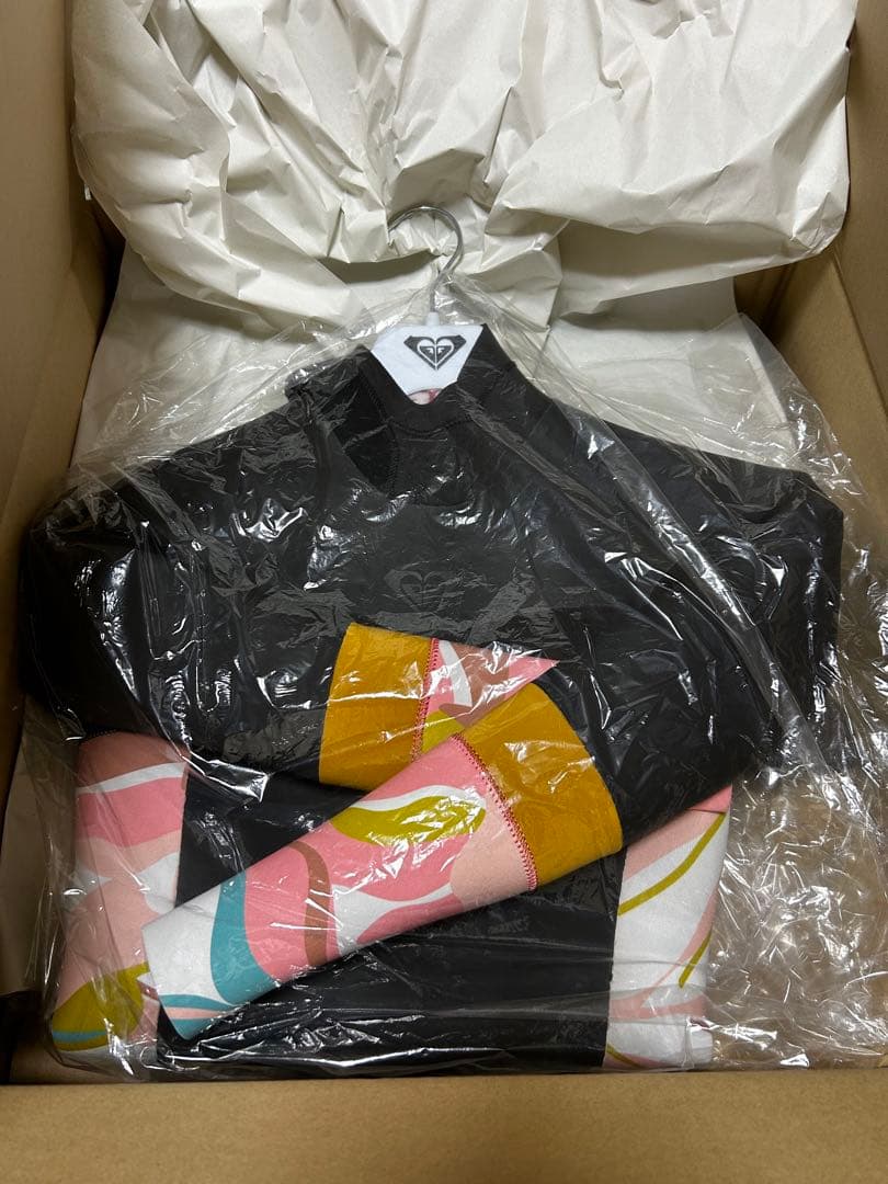 ROXY ウェットスーツ　Mサイズ　新品