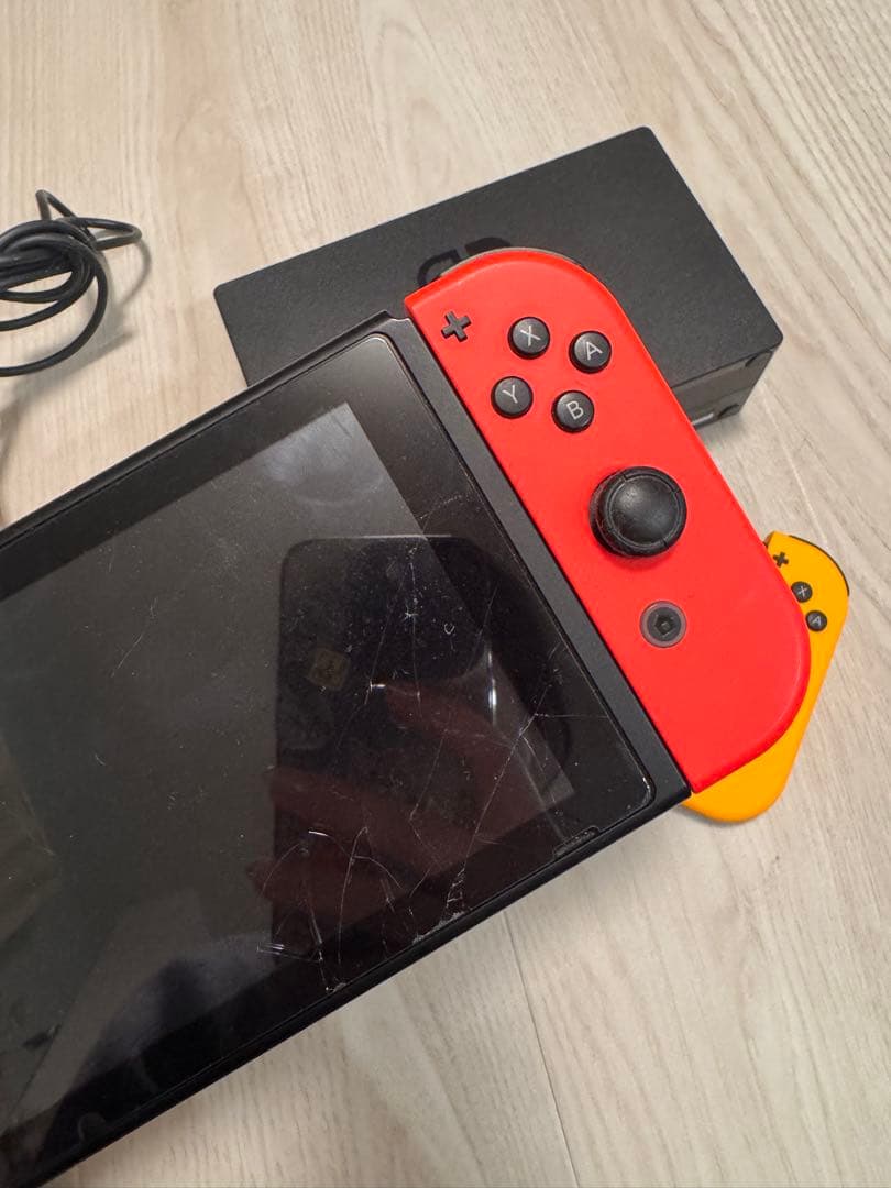 Nintendo Switch 本体 赤紫黄 Joy-Con付き