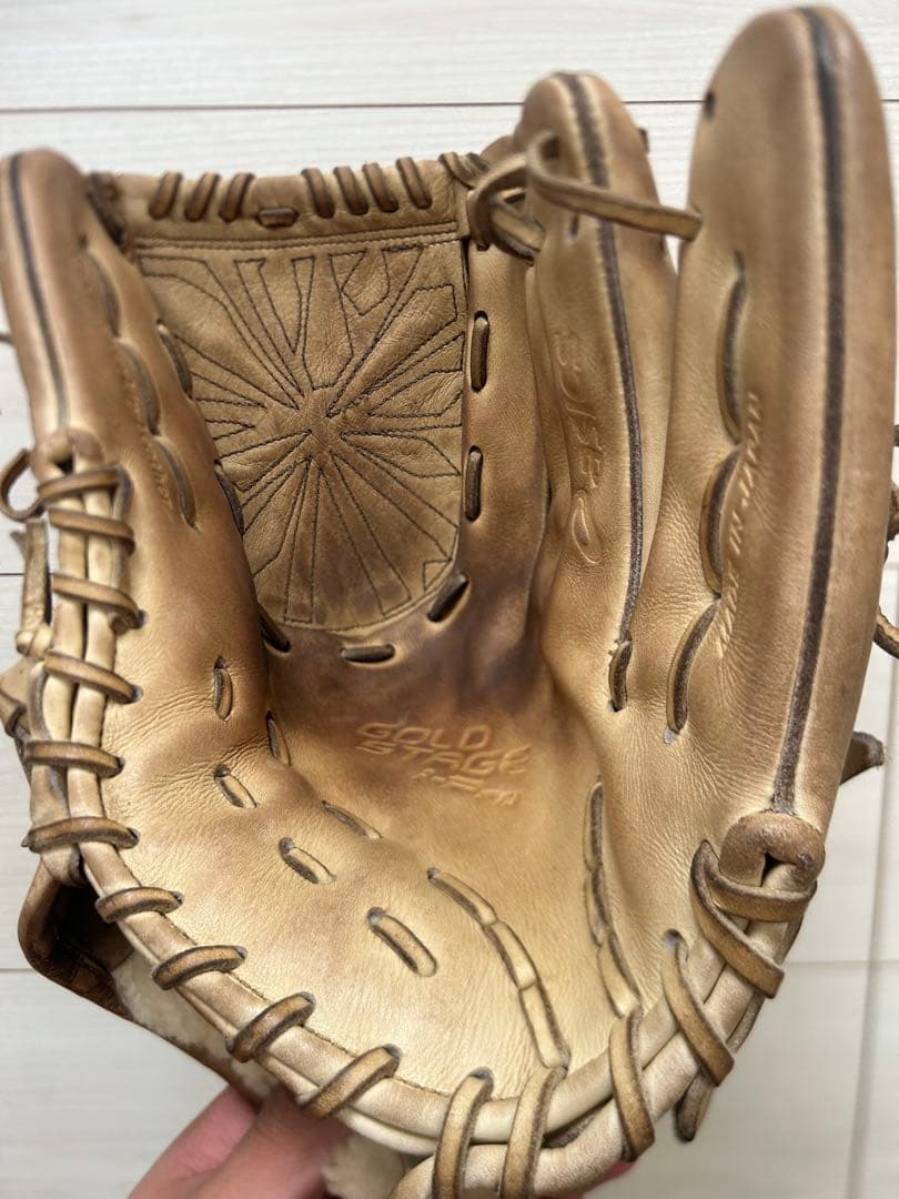 硬式グローブ キャメル　投手用　高校野球対応　箱と袋付き