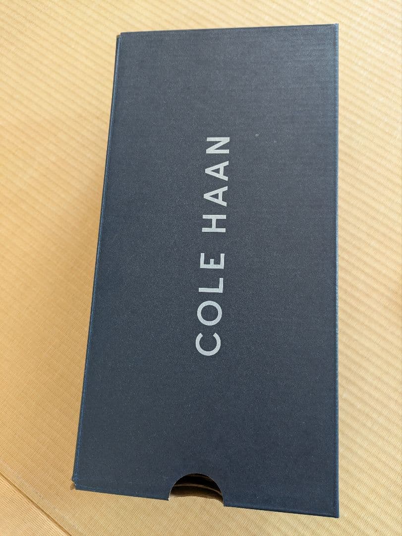 美品です。COLE HAAN ベージュ バレエシューズ