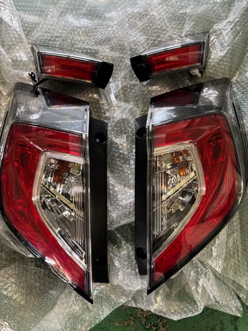 fk7 fk8 純正テールランプ