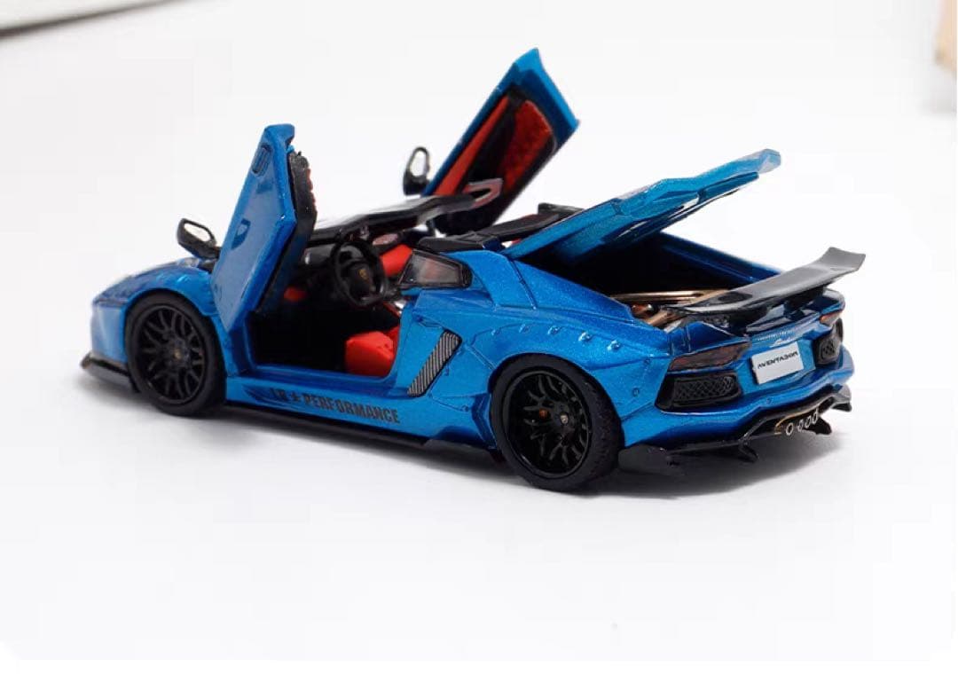RM 64 ランボルギーニ アヴェンタドール LP700-4 LBWK ブルー